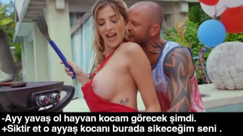 Komşunun ateşli karısıyla yakınlaştık Karıya fena sapladım